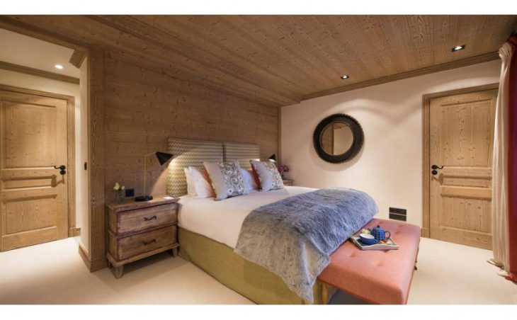 Chalet Valentine, Meribel, Double Bedroom